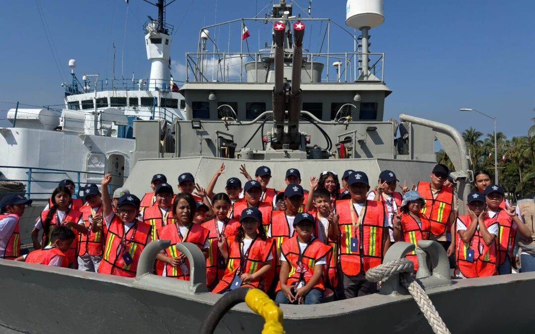 LA SEXTA REGIÓN NAVAL RECIBE EN SUS INSTALACIONES A NIÑOS DEL CURSO DE VERANO «GUARDIANES DEL PUERTO Y LA NATURALEZA