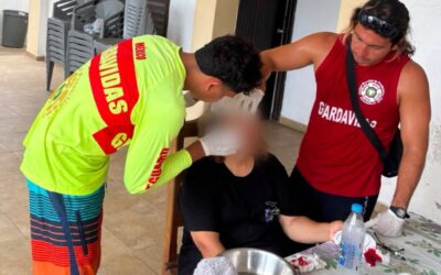 ELEMENTOS DE UEPC COLIMA Y DE MANZANILLO BRINDAN ATENCIÓN A MUJER DE MAZAMITLA, EN MIRAMAR