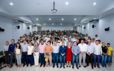 CRECE APOYO ALIMENTARIO PARA ESTUDIANTES DE LA UDEC; SUMA 243 BECAS