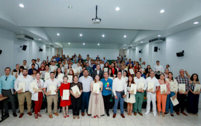ENTREGAN RECONOCIMIENTO DE ESTUDIANTES CON TRAYECTORIA ACADÉMICA SOBRESALIENTE A NIVEL NACIONAL
