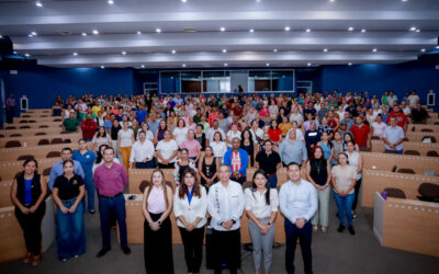 FAMILIA Y UNIVERSIDAD DEBEN HACER EQUIPO EN LA FORMACIÓN DE JÓVENES: RECTOR