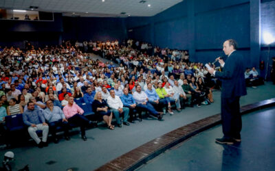 UDEC ABRE REFLEXIÓN SOBRE IAG Y NUEVAS TECNOLOGÍAS EN EL AULA