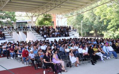CERCA DE MEDIO MILLAR DE ESTUDIANTES DE LA UIC CAMPUS COMALA REGRESARON A CLASES