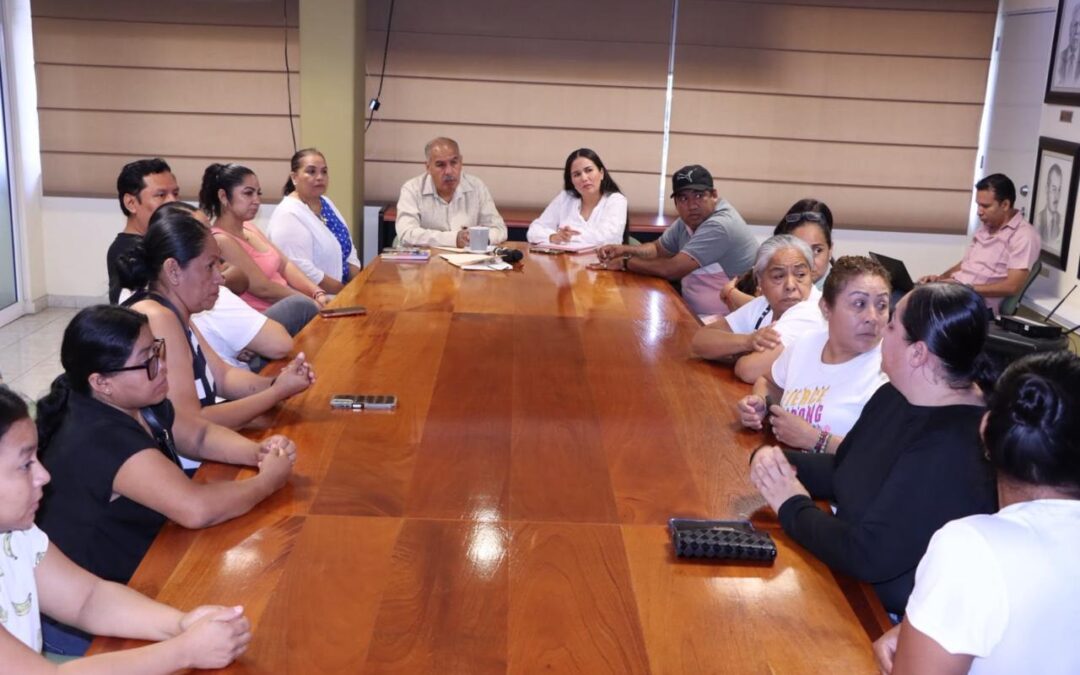 EDUCACIÓN COLIMA SOSTIENE REUNIÓN DE TRABAJO CON PADRES DE FAMILIA PARA FORTALECER SEGURIDAD EN LOS PLANTELES EDUCATIVOS