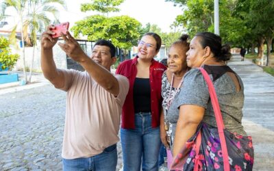 KAREN JURADO SIGUE RECORRIENDO VILLA DE ÁLVAREZ Y ESCUCHANDO A SU GENTE
