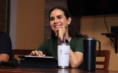ROSI BAYARDO DIALOGA CON PROFESORES DE EDUCACIÓN FÍSICA DE MANZANILLO: RECONOCEN MÁS OPORTUNIDADES CON LA 4T