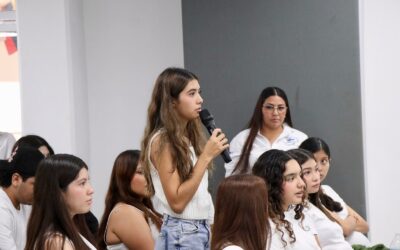 RECOMIENDAN A ESTUDIANTES DE COMERCIO EXTERIOR COMBINAR FORMACIÓN ACADÉMICA Y EXPERIENCIA LABORAL