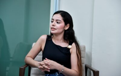 EGRESADA DE LA UDEC COMPARTE EN ALEMANIA SU EXPERIENCIA CON LA INTELIGENCIA ARTIFICIAL APLICADA A LA LOGÍSTICA