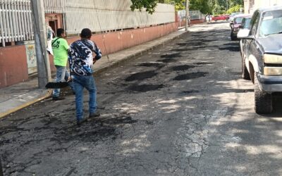 REFUERZAN BACHEO EN PRIMER CUADRO DE LA CAPITAL Y COLONIA LA MERCED
