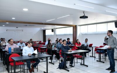 PLANTEAN EN LA UDEC PROPUESTAS PARA FORTALECER EL BIENESTAR Y LA CONVIVENCIA DIGITAL