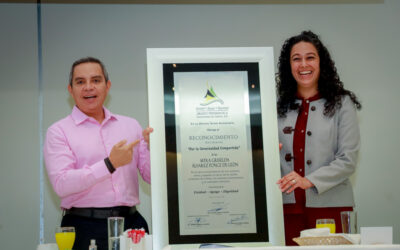 RECONOCEN JUBILADOS DE LA UDEC LEGADO DE GRISELDA ÁLVAREZ CON DISTINCIÓN PÓSTUMA