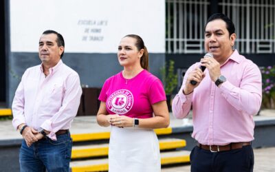 ESTUDIANTES DEL BACHILLERATO 4 COMPARTEN INFORMACIÓN SOBRE NUTRICIÓN Y CUIDADO DE LA SALUD