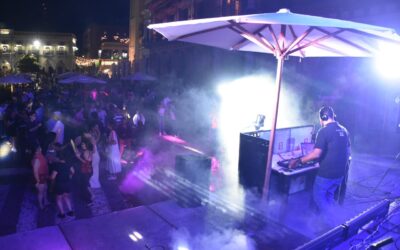 NOCHE RETRO DEL CERVEZA FEST, MILES COLIMENSES EN EL JARDÍN LIBERTAD