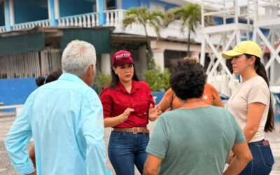 BRINDA DIANA ZEPEDA APOYO A 15 COMERCIANTES DE CUYUTLÁN