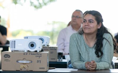 DOCENTES DE 37 PRIMARIAS EN VILLA DE ÁLVAREZ RECIBIERON MOBILIARIO POR PARTE DE INDIRA VIZCAÍNO